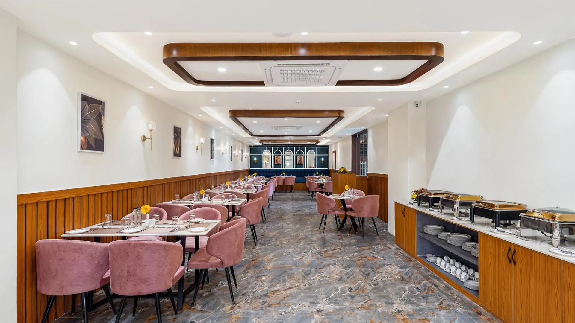 Sinclairs Udaipur Hotel