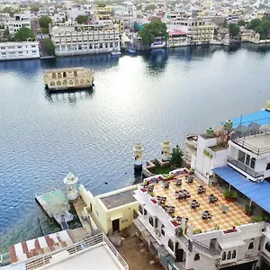 Hotel Devraj Niwas On Pichola, Udaipur