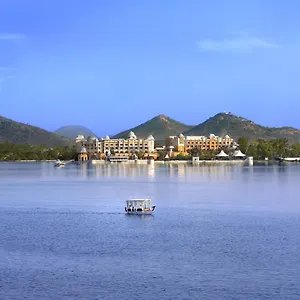 The Leela Palace Отель