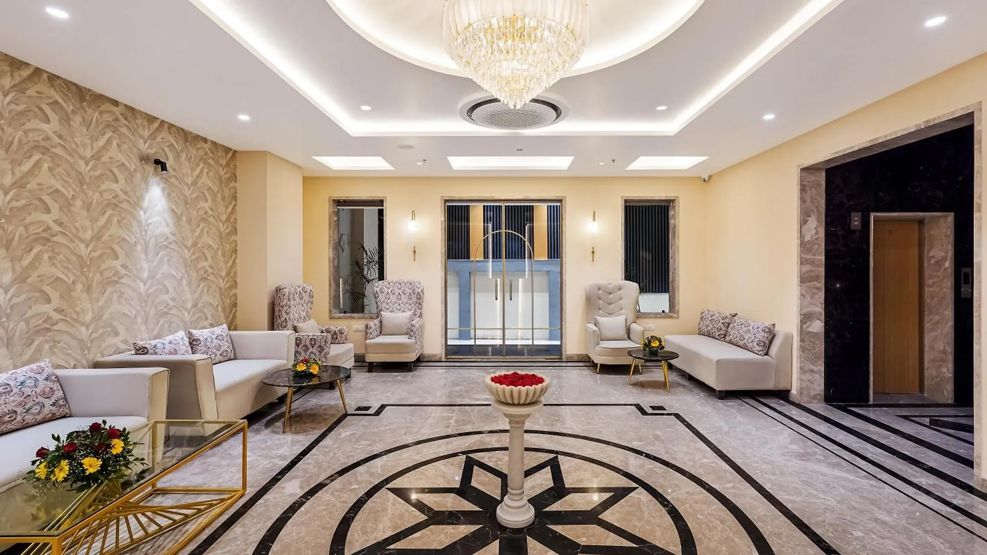 Sinclairs Udaipur Hotel